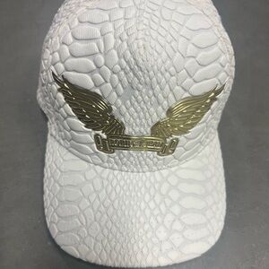 Robin's Jean White and Gold Textured Hat